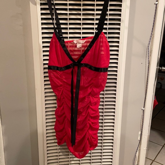 Victoria's Secret Other - 🔥 FIRE SALE Vintage Y2K Victoria Secret Slip